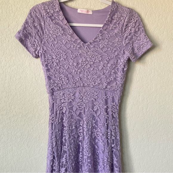 NeeSee’s Dresses Boutique Dresses & Skirts - NeeSee’s Dress Boutique purple lace dress